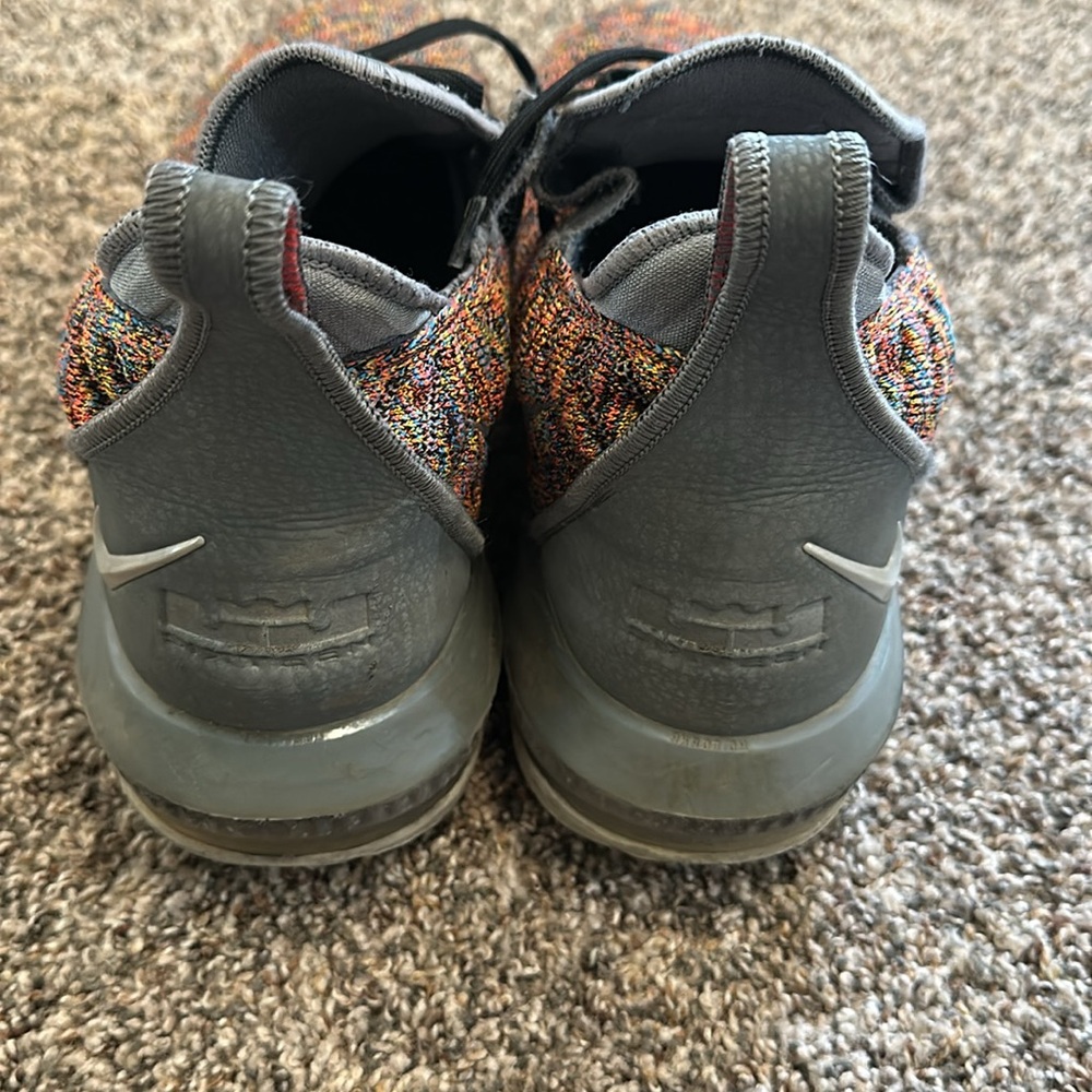 Lebron 16 20 20 Men’s Size 9 - Picture 5 of 7